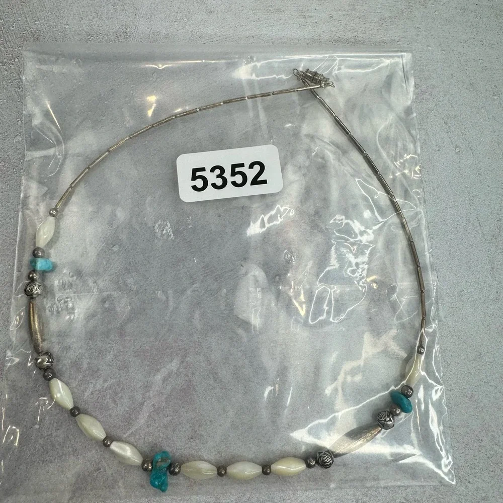 Native American Necklace Vintage Blue White Turquoise Southwestern Boho‎ VTG